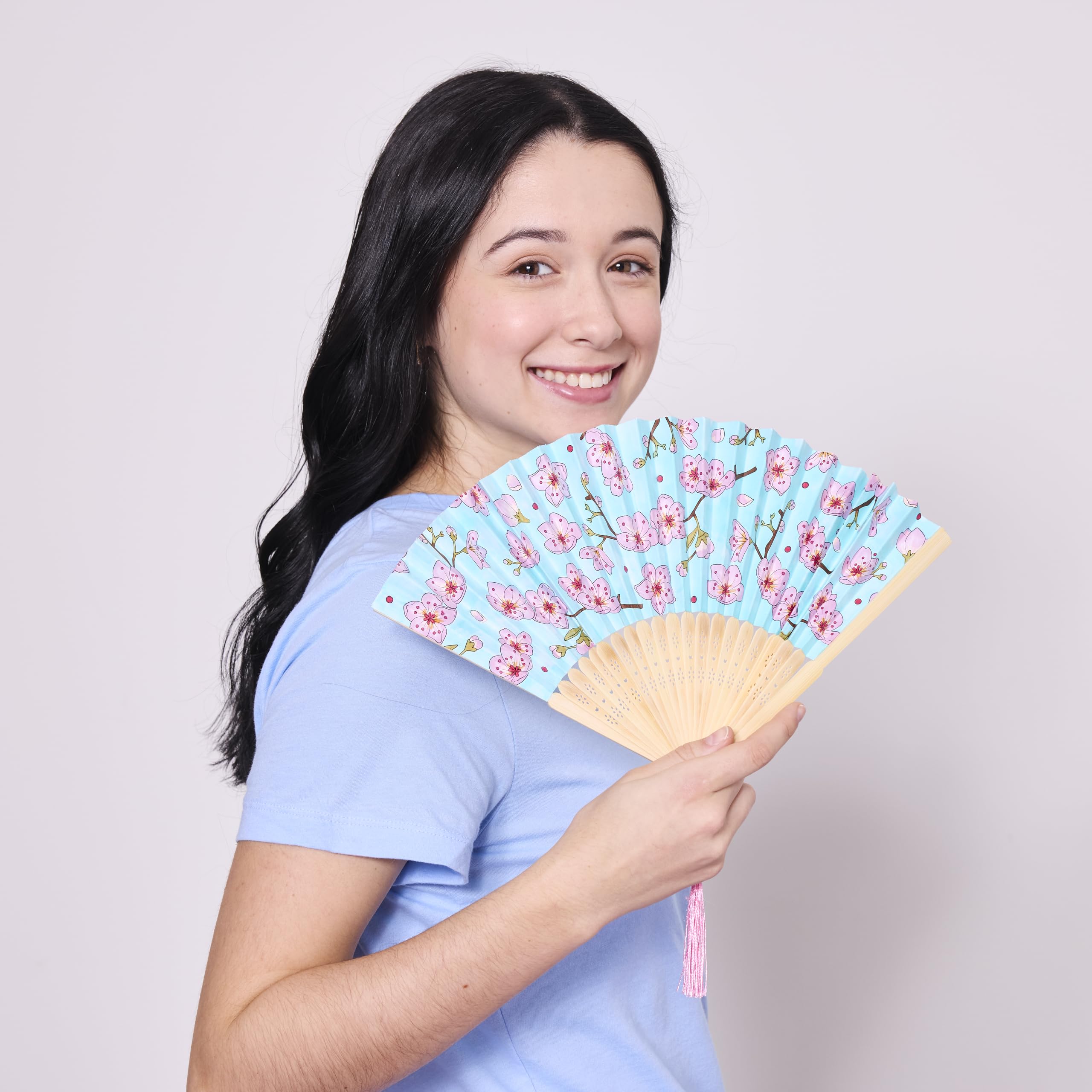 Faber-Castell Paper Fan Coloring Kit: Cherry Blossom | Folding Fans with Dual-Tip Markers & Pre-Printed Designs | Relaxing DIY Craft, Kids Activities and Spring Crafts (2 Fans, 6 Markers) - Image 4